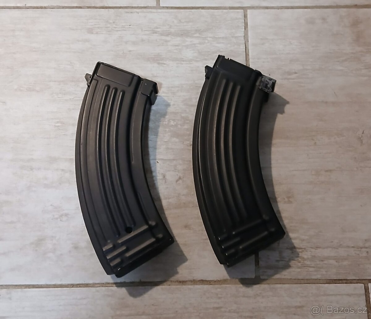 Přebytek airsoft věcí zásobníky, nabíječky - 4