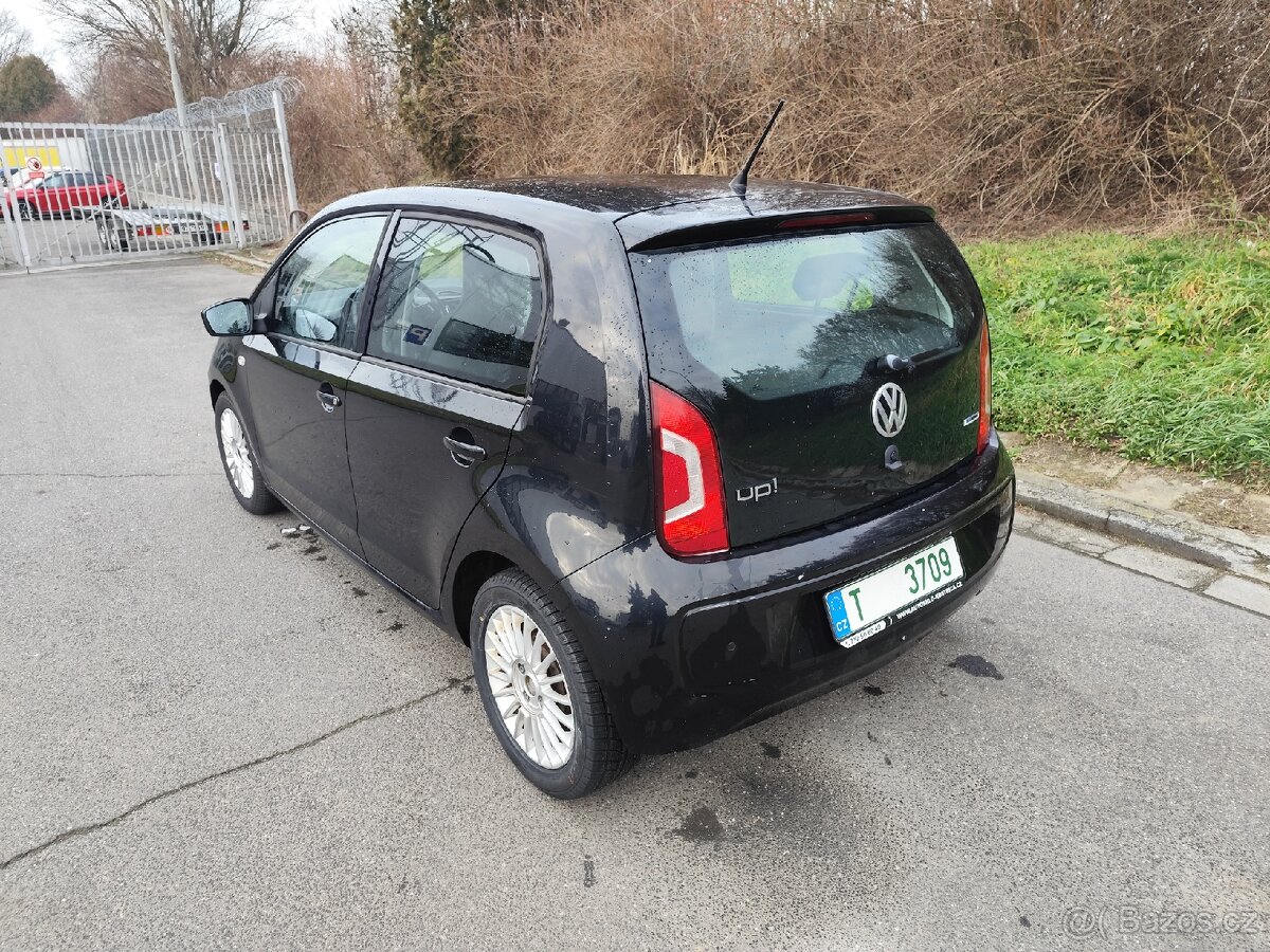 Prodám VW Up - 4