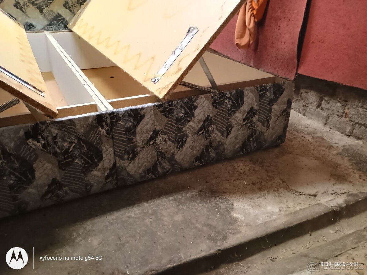 Letiště. Manželská postel. Ložnice. - 4