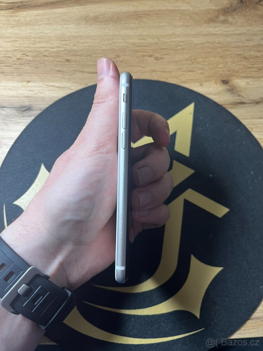 Apple iPhone SE (2022) — 64 GB Baterie 99% + 6měsíců záruky - 4