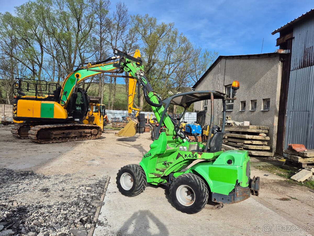 AVANT 635 KOLOVÝ NAKLADAČ - 4