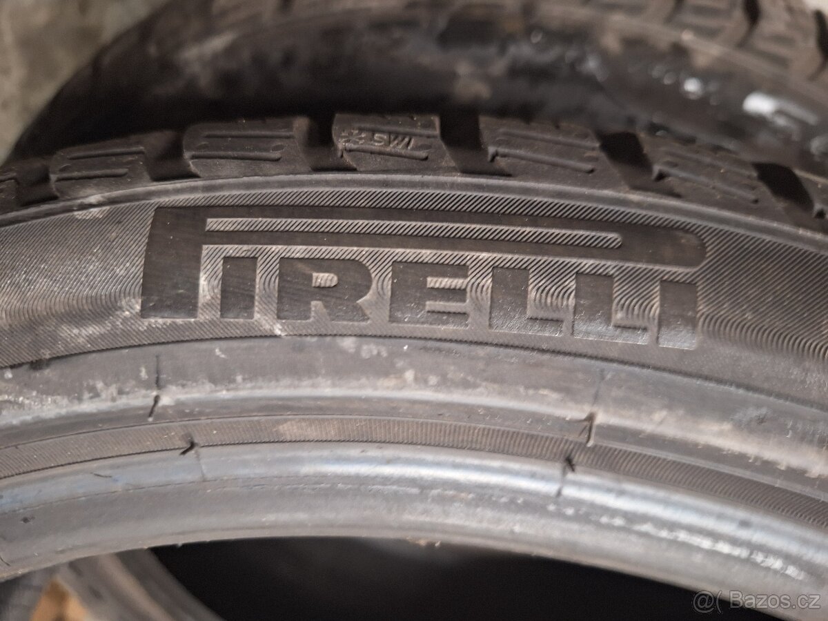 Prodám zimní pneu 235/40/18 Pirelli - 4