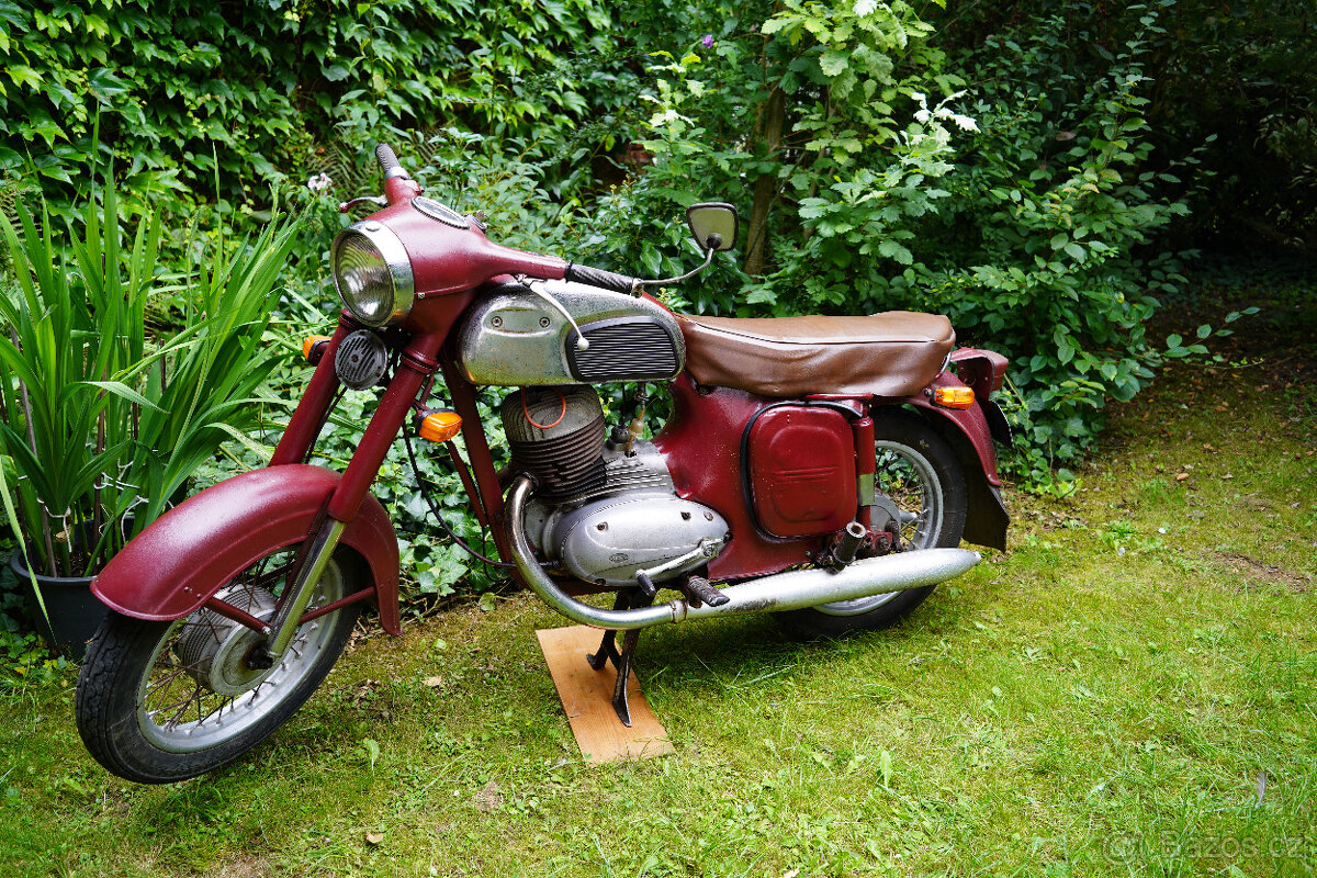 JAWA 250/592, typ 559. - 4