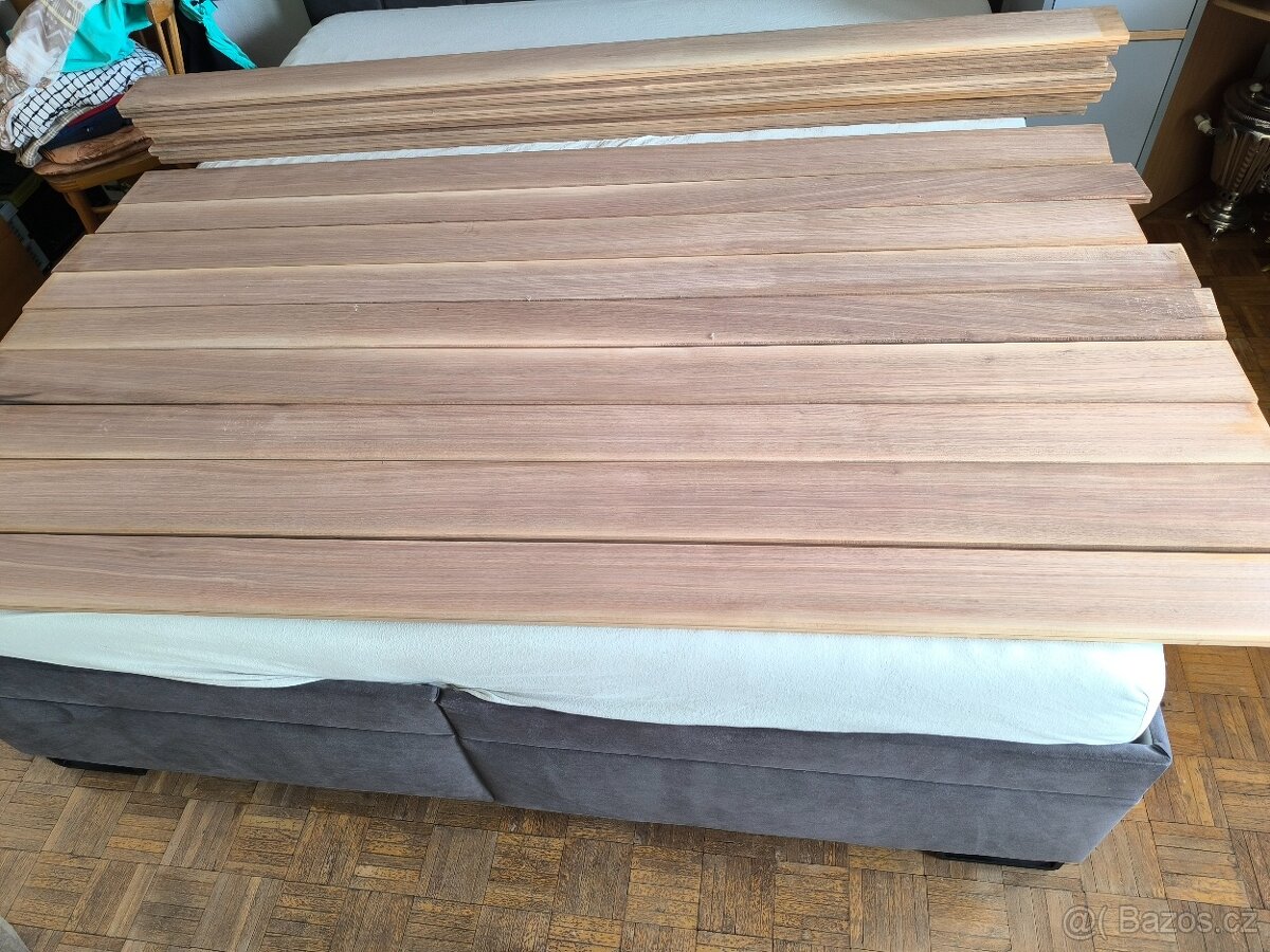 Prodám masivní ořechové obklady. - 4