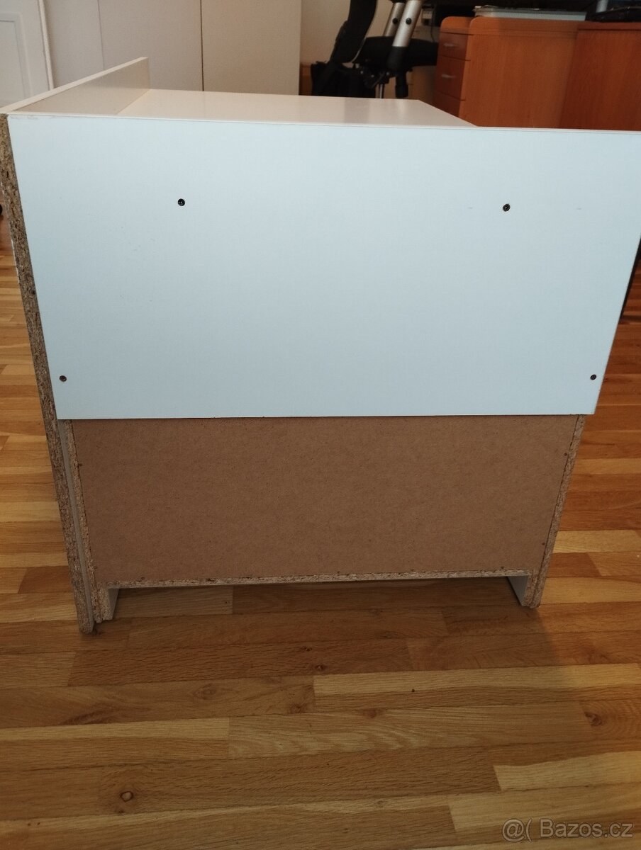 Velký noční stolek se šupletem - 4