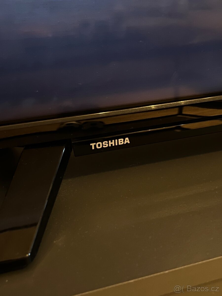 Smart TV TOSHIBA - 4