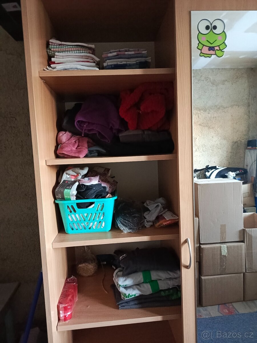 Skříň - 4