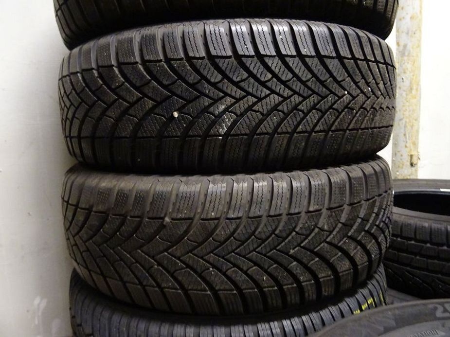 Zimní pneumatiky Semperit, 205/60/16, 8 mm. 4 kusy - 4