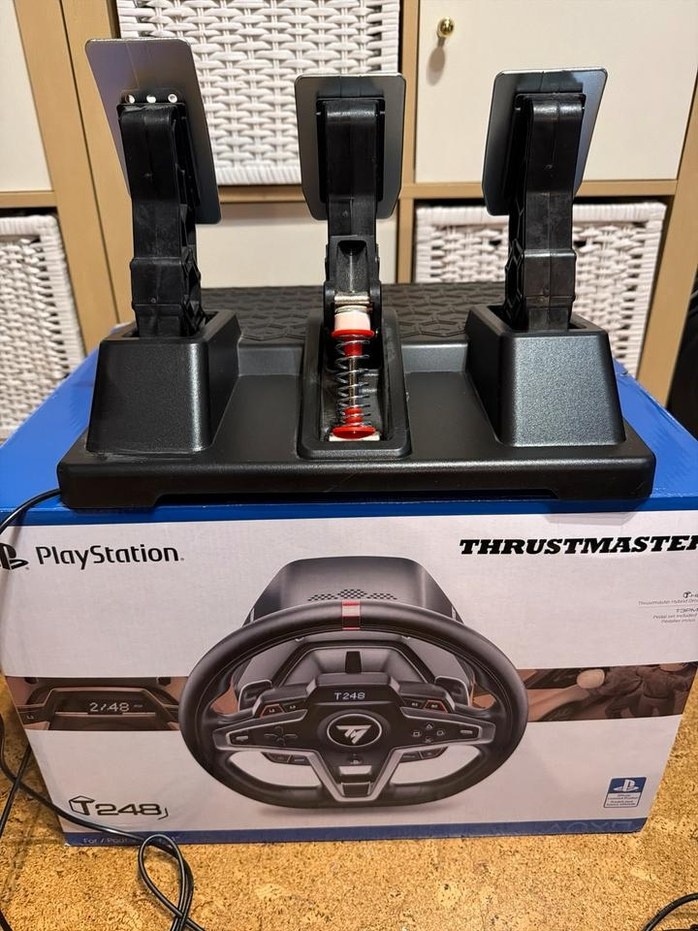 Thrustmaster T248 pro PS4 a PS5 - 4