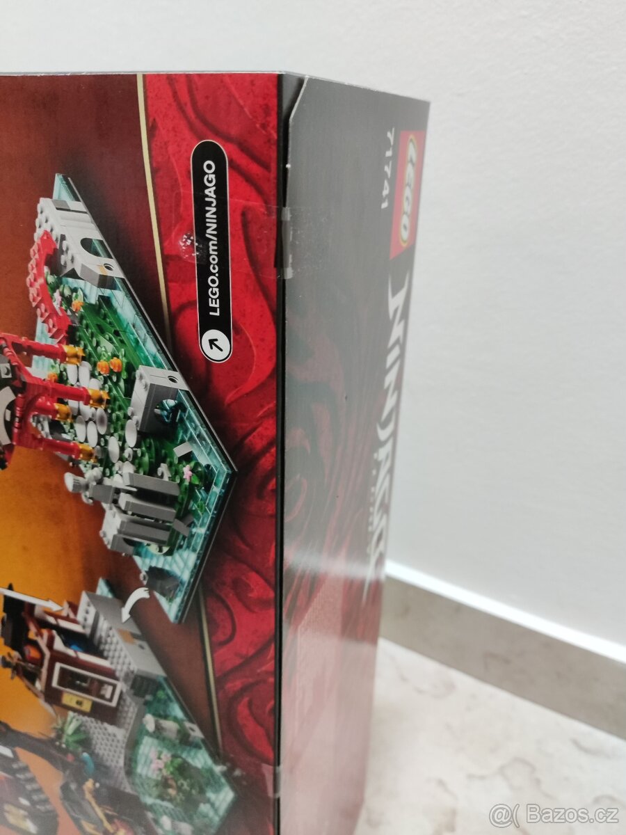 Lego Ninjago 71741 Zahrady v NINJAGO City - 4
