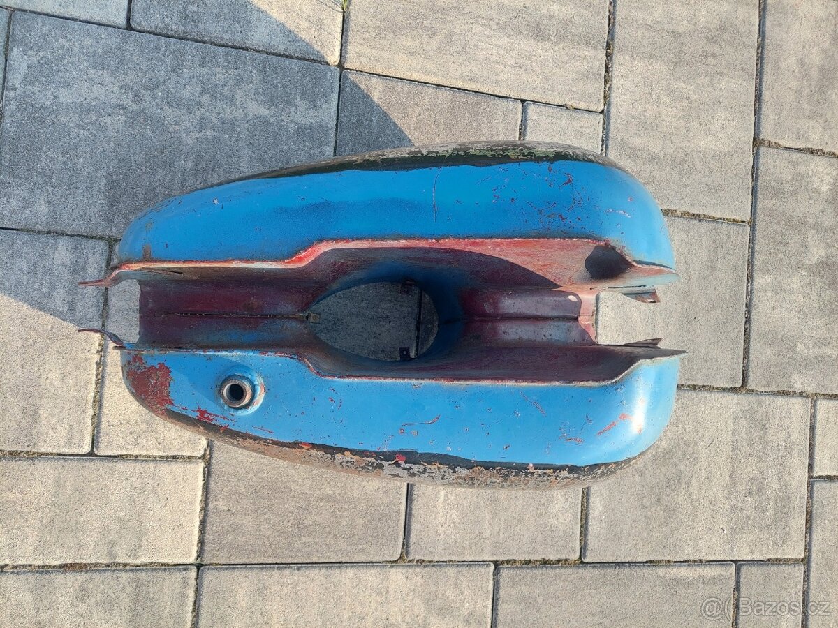 Nádrž Jawa na malou kývačku - 4