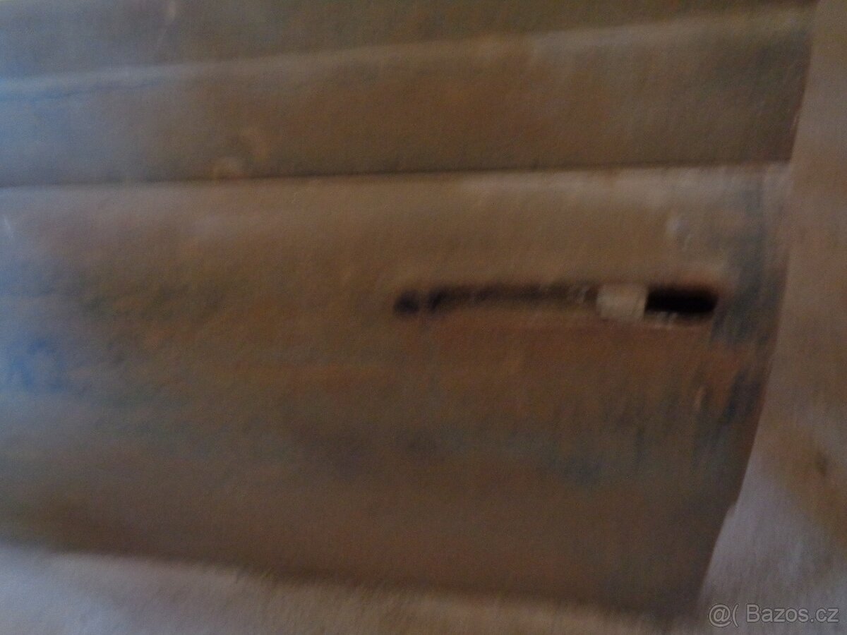 Škoda Spartak nové předni dveře original pant na čtyři šrou - 4