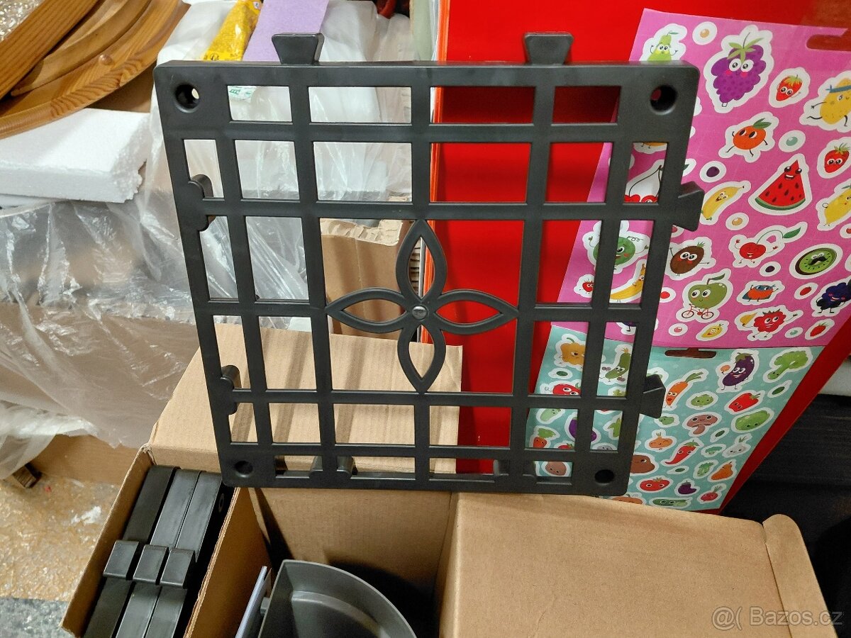 Květináče na zed 4ks - 4