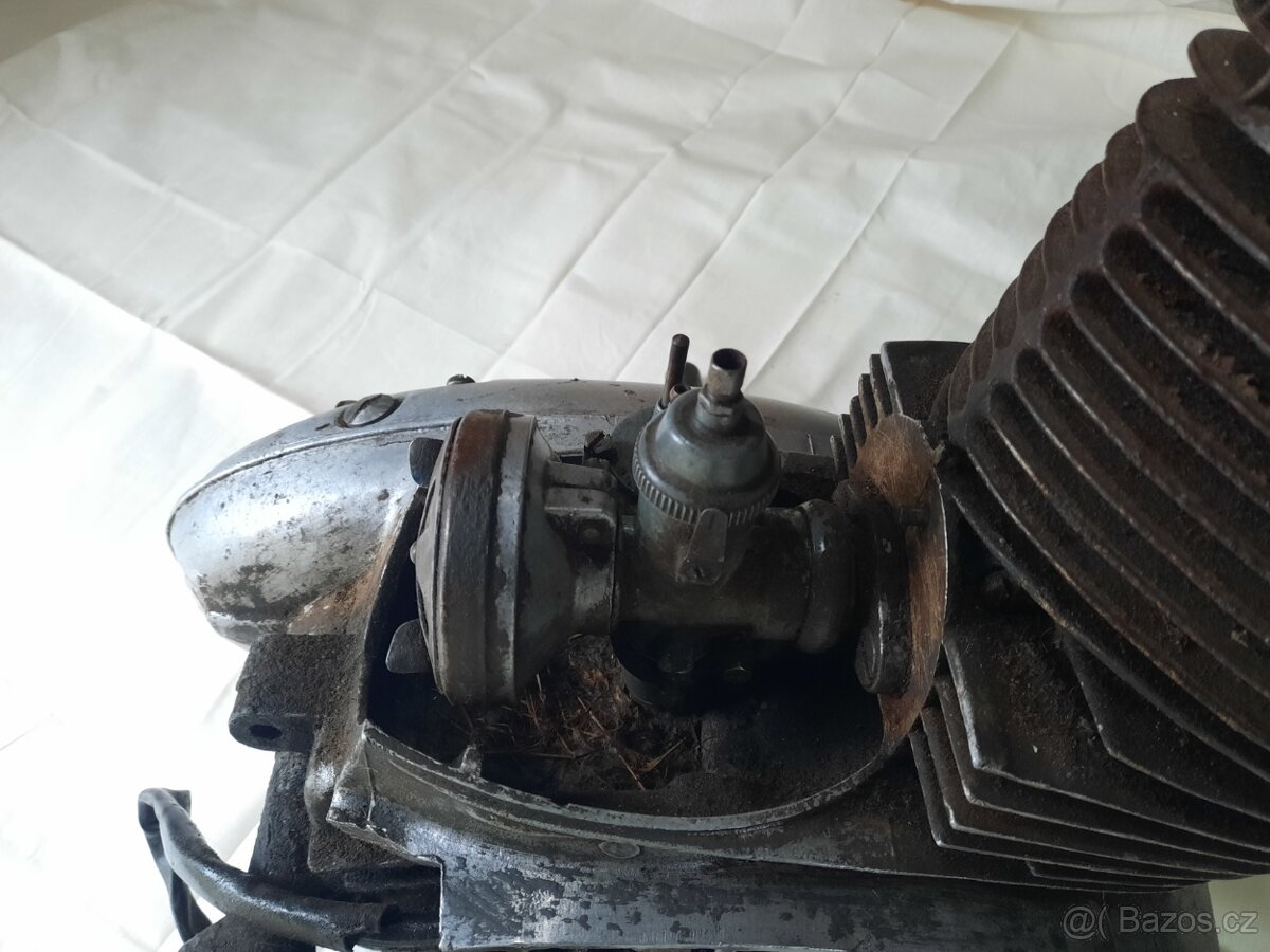Motor Jawa 250 pérák - 4