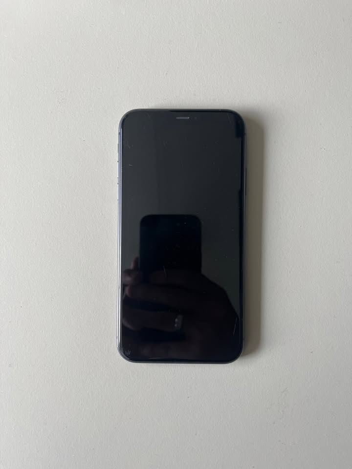 Apple iPhone 11 64 GB – černý - 4