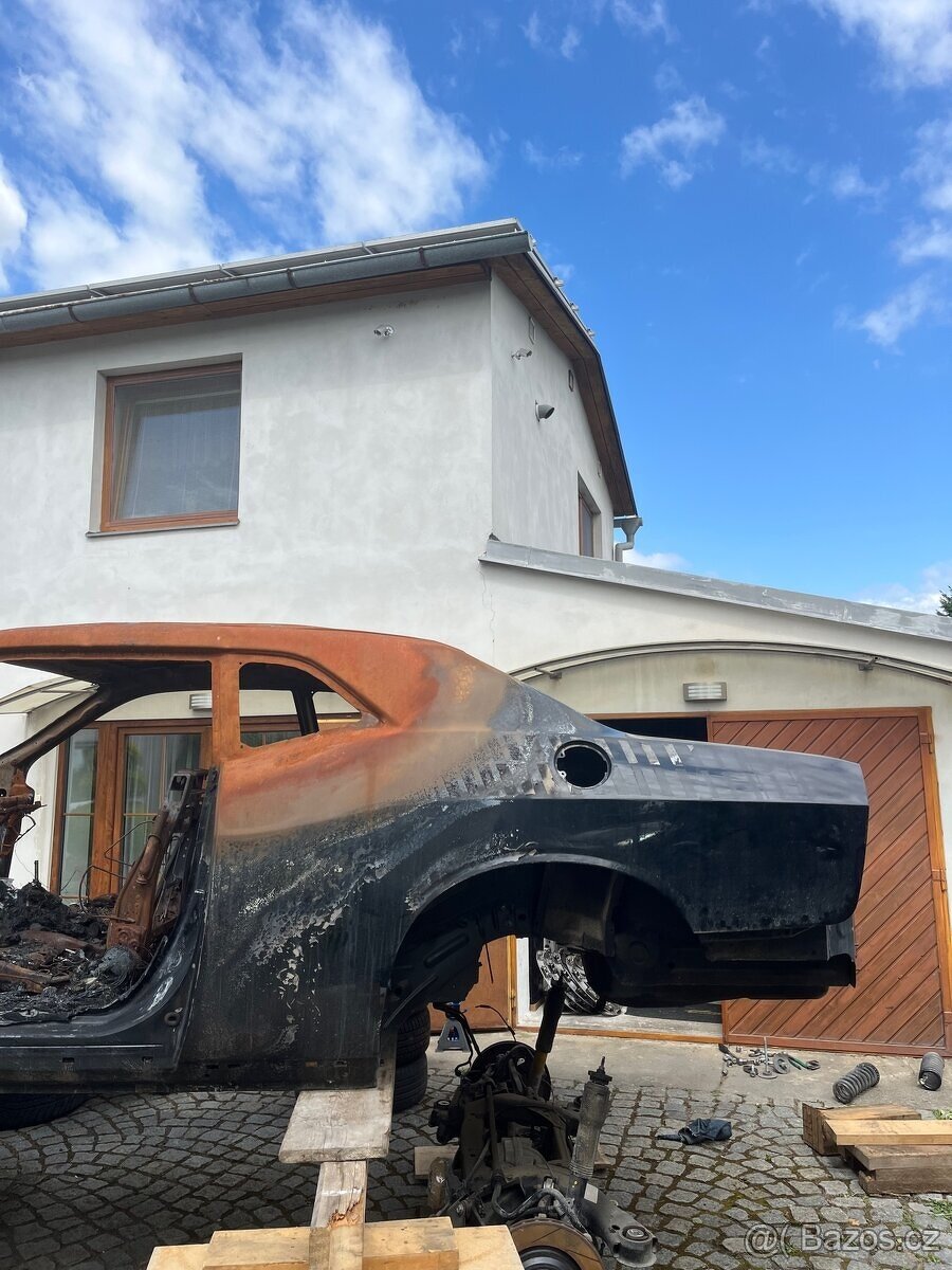 PRODÁM CELOU NEBO ČÁSTI KASTLE DODGE CHALLENGER - 4