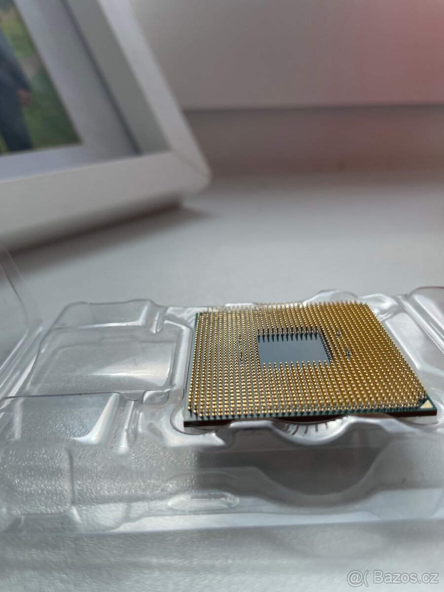 AMD Ryzen 3300x - 4