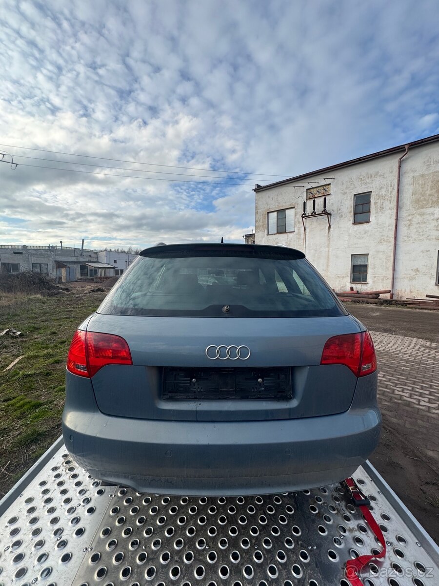 Audi a4 b7 díly - 4