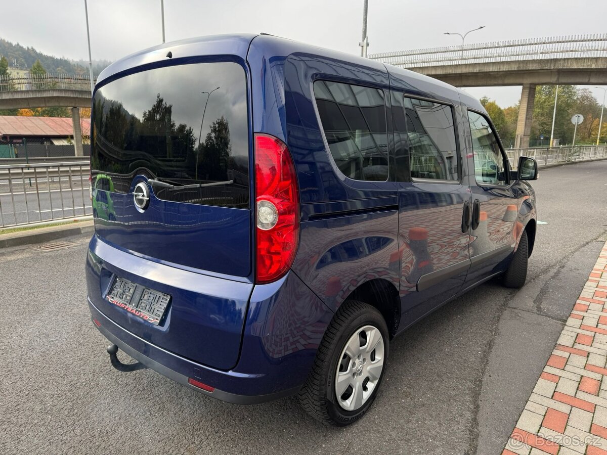 Opel Combo LIFE 1.6CDTi 77kW 2013 5míst 2xŠOUPAČKY - 4