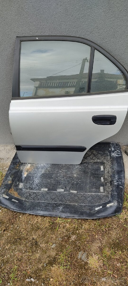 Hyundai accent 2005 - 4