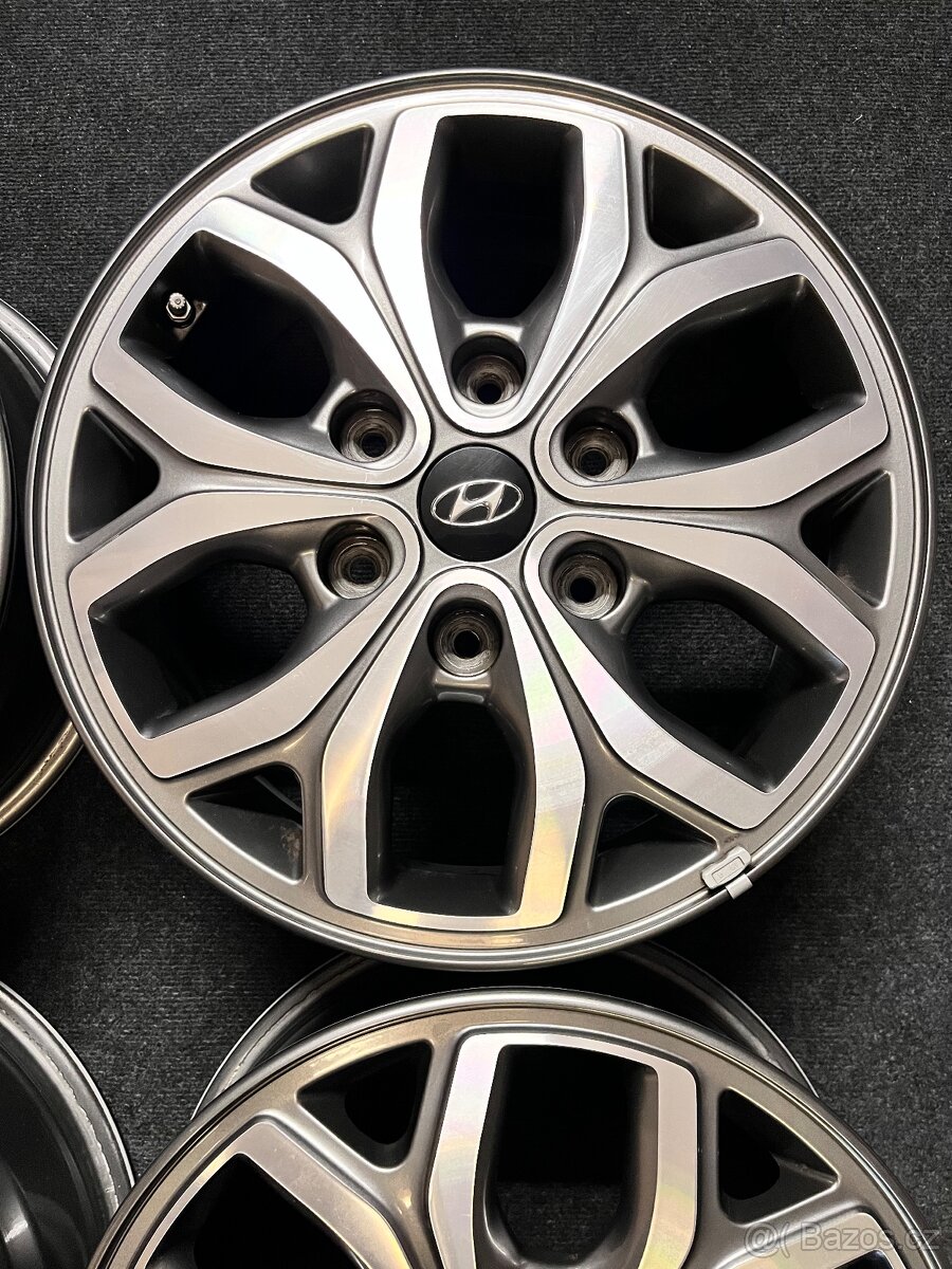6x139.7 R17 originál alu kola Hyundai H-1 Starex - Staria - 4