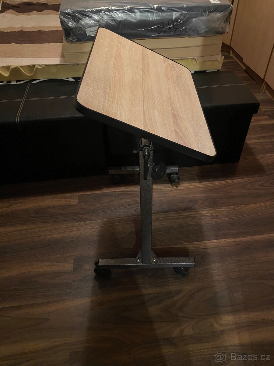 Pojízdný servírovací stolek - 4