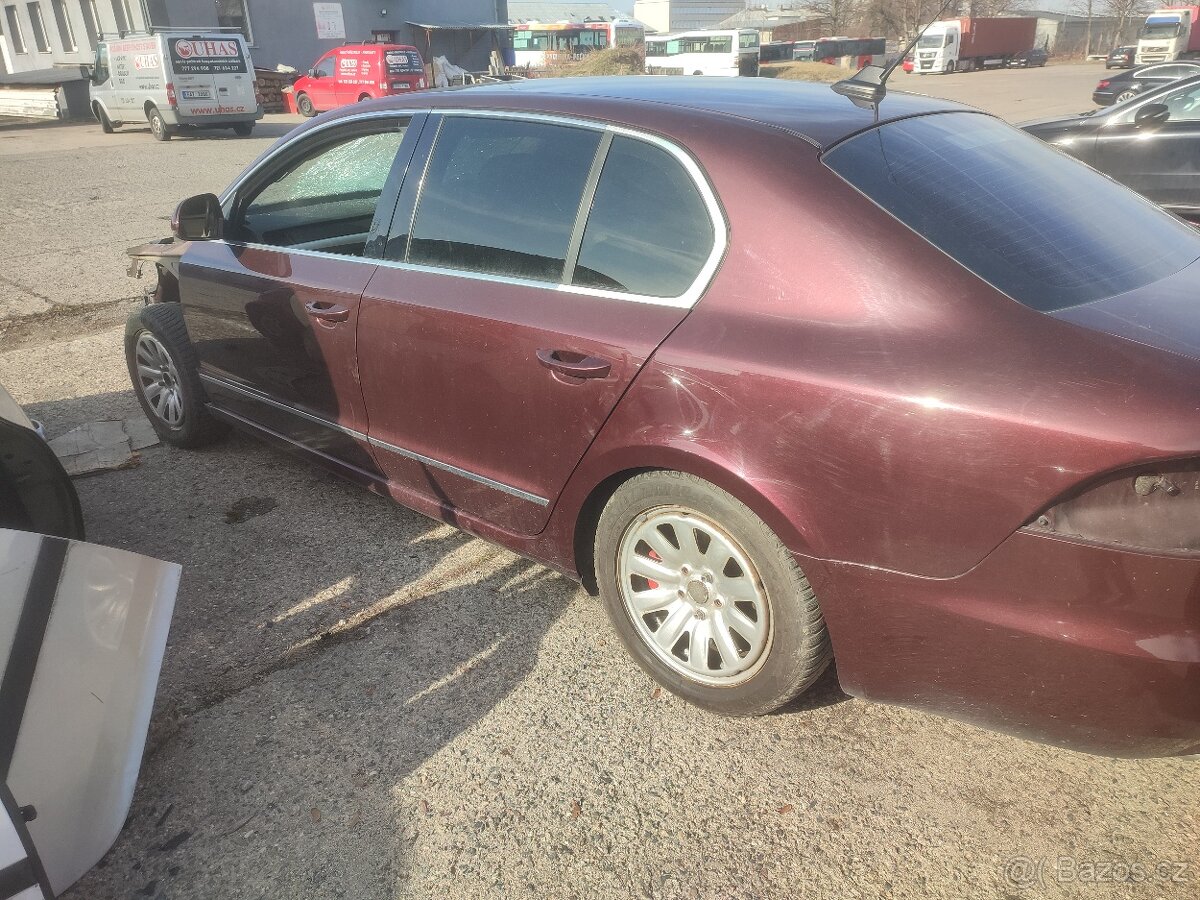 ŠKODA SUPERB II. -DÍLY Z VOZU - 4