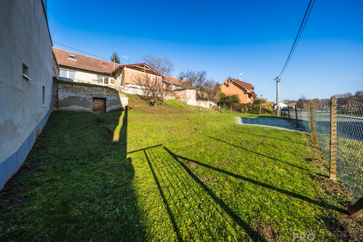 Pozemek určený pro stavbu domu v Ježově - 4