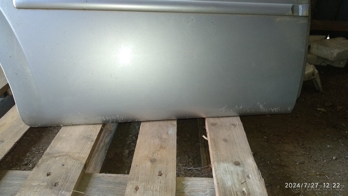 Pravé zadní dveře Mondeo mk3 - 4