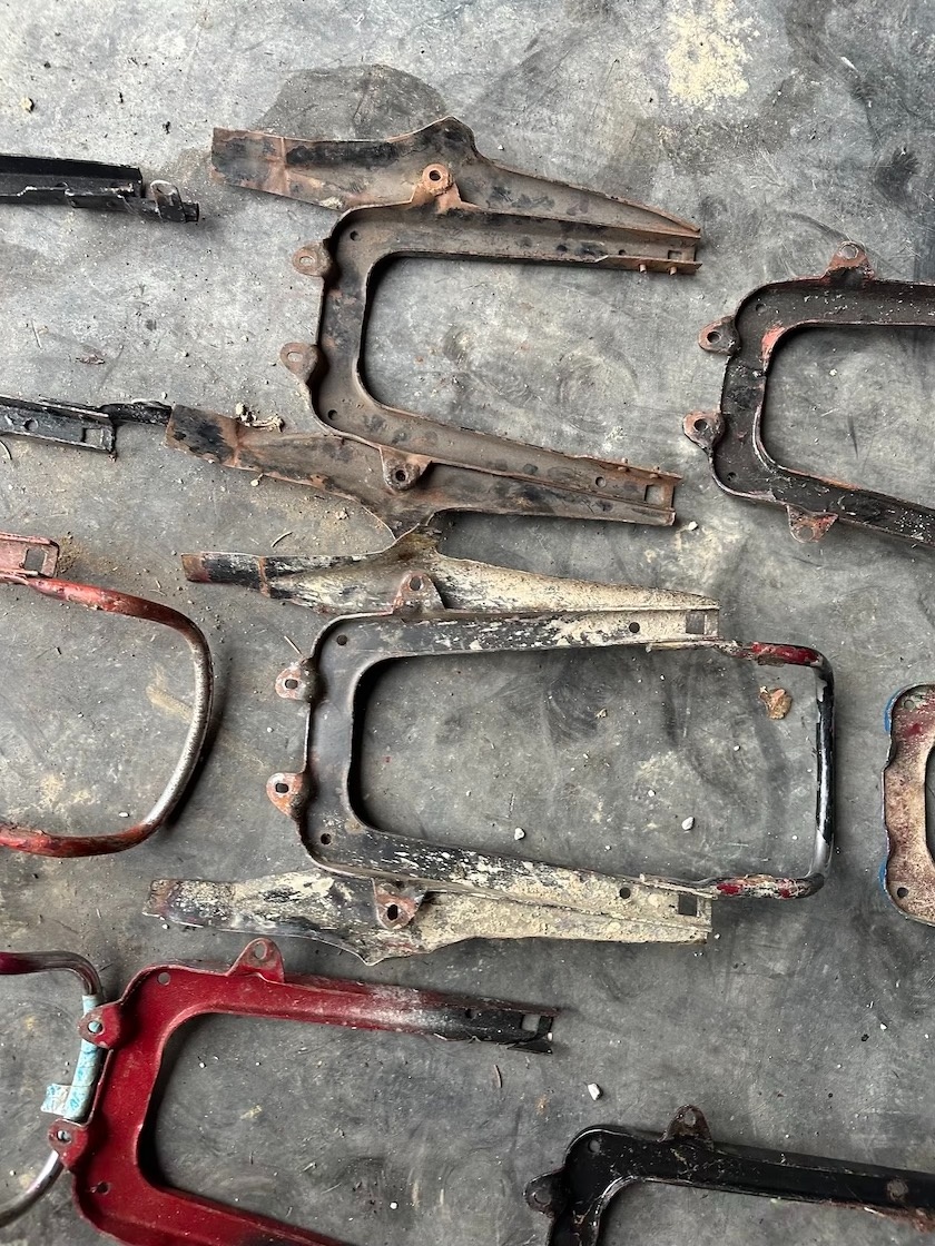 Predám podsedlový nosník JAWA ČZ 125 175 250 - 4