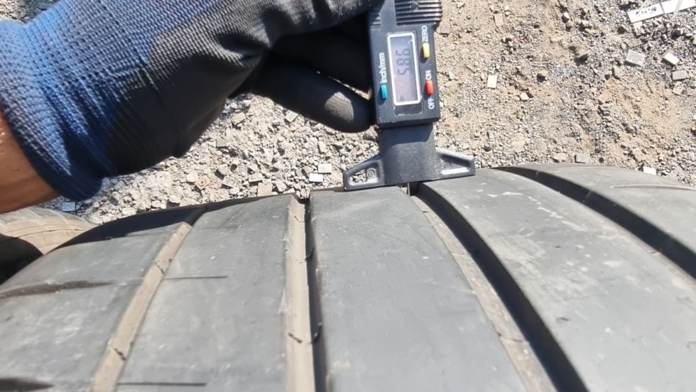 Letní pneu 275/40/19 Michelin - 4