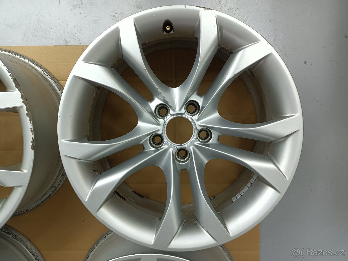 Audi S5 245/40 R18 - 4