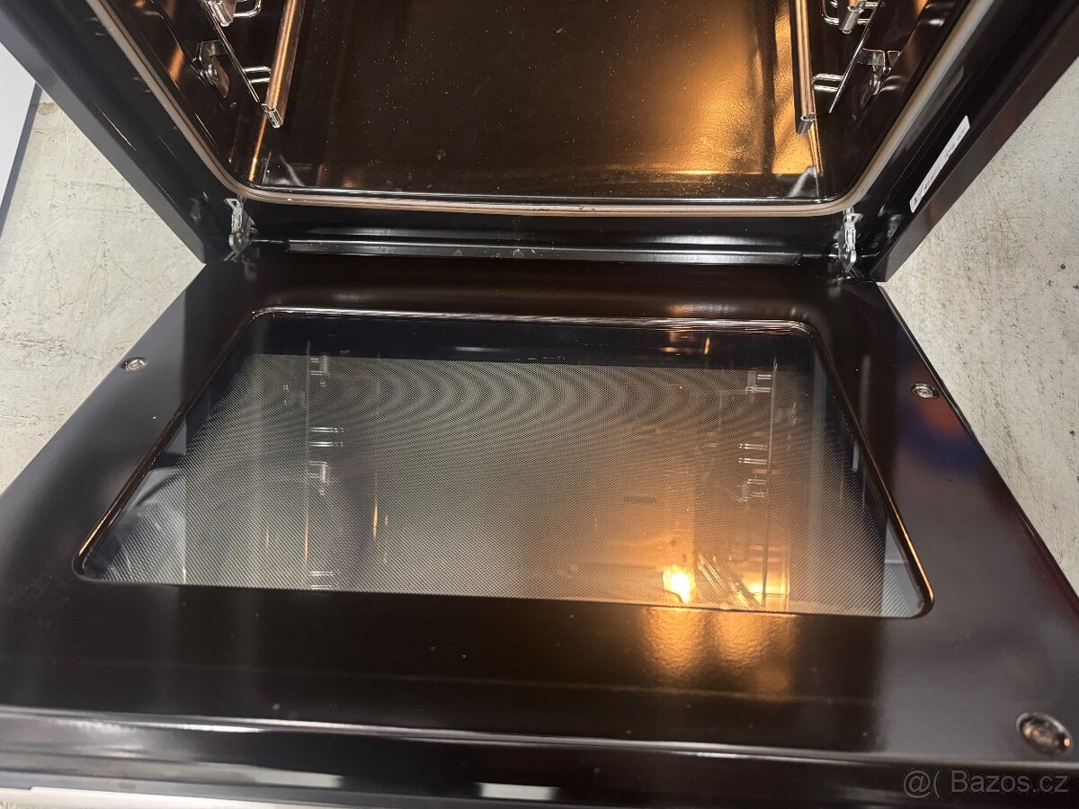 Nerezová vestavná trouba bosch - 4