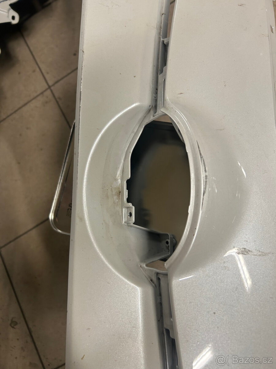 Nárazníky a znak na Toyotu Yaris GR - 4