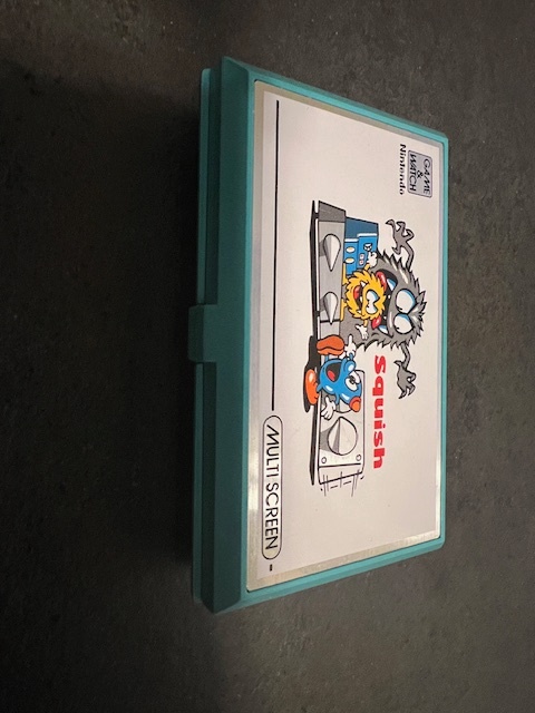 Nintendo GAME&WATCH SQUISH - 4