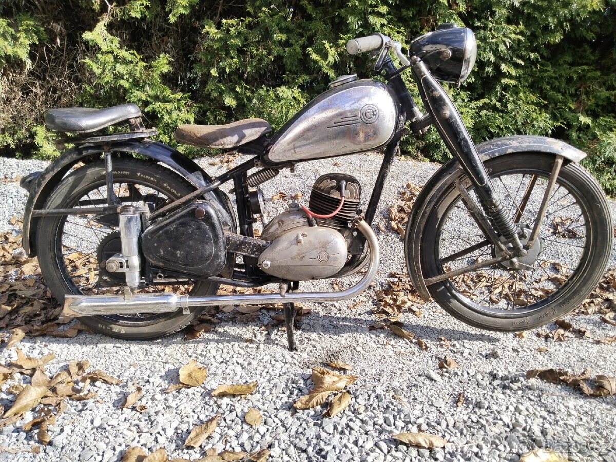 ČZ 150 C odpružená - 4