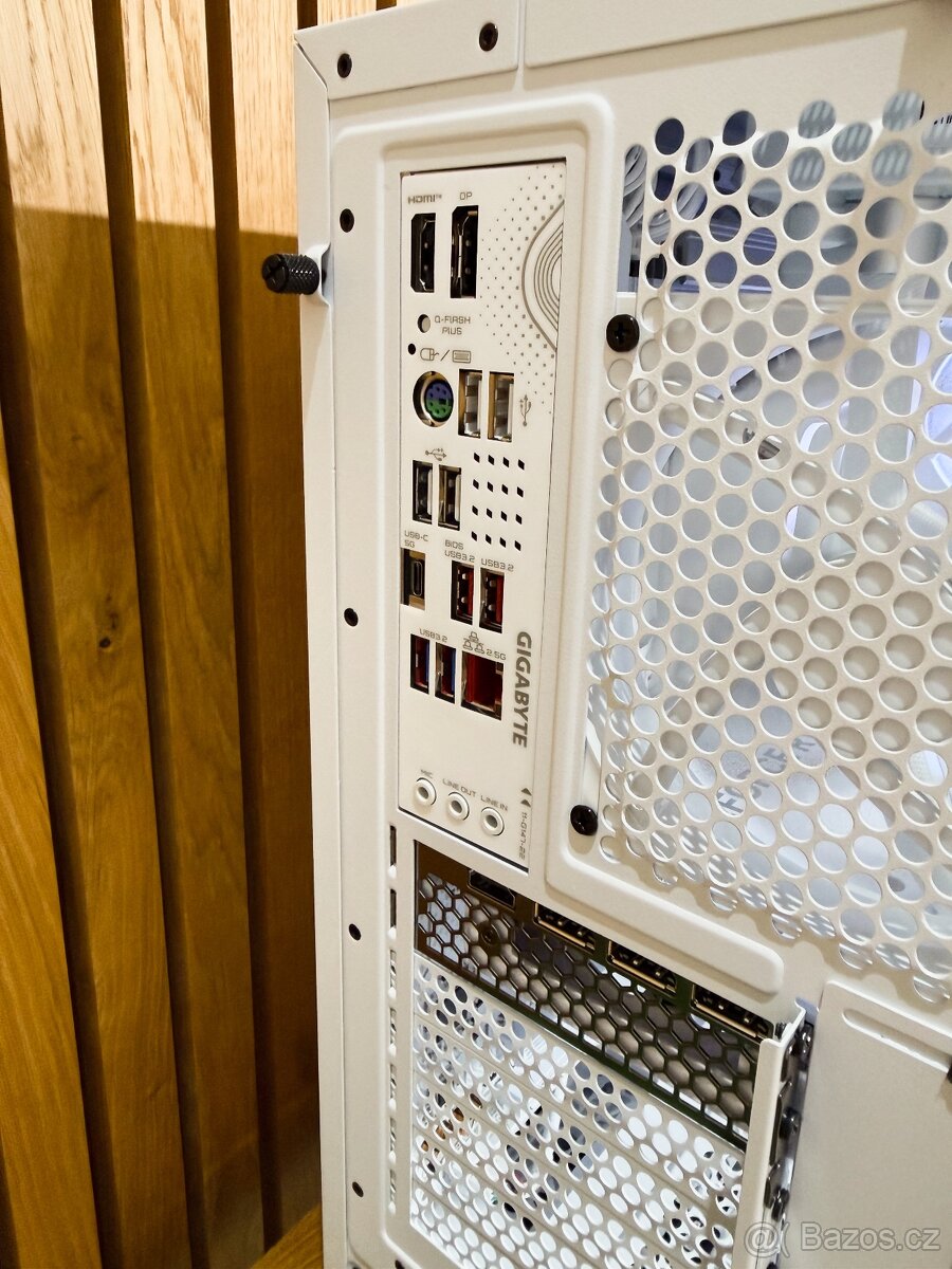 Herní PC - RYZEN 7950X, RTX 5070, 32 GB RAM, 1TB SSD
- 4