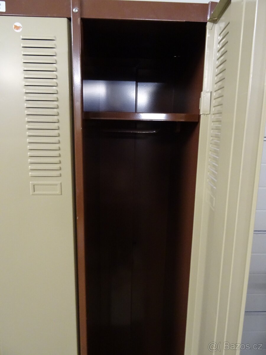 Skříň šatní KOVONA - 4