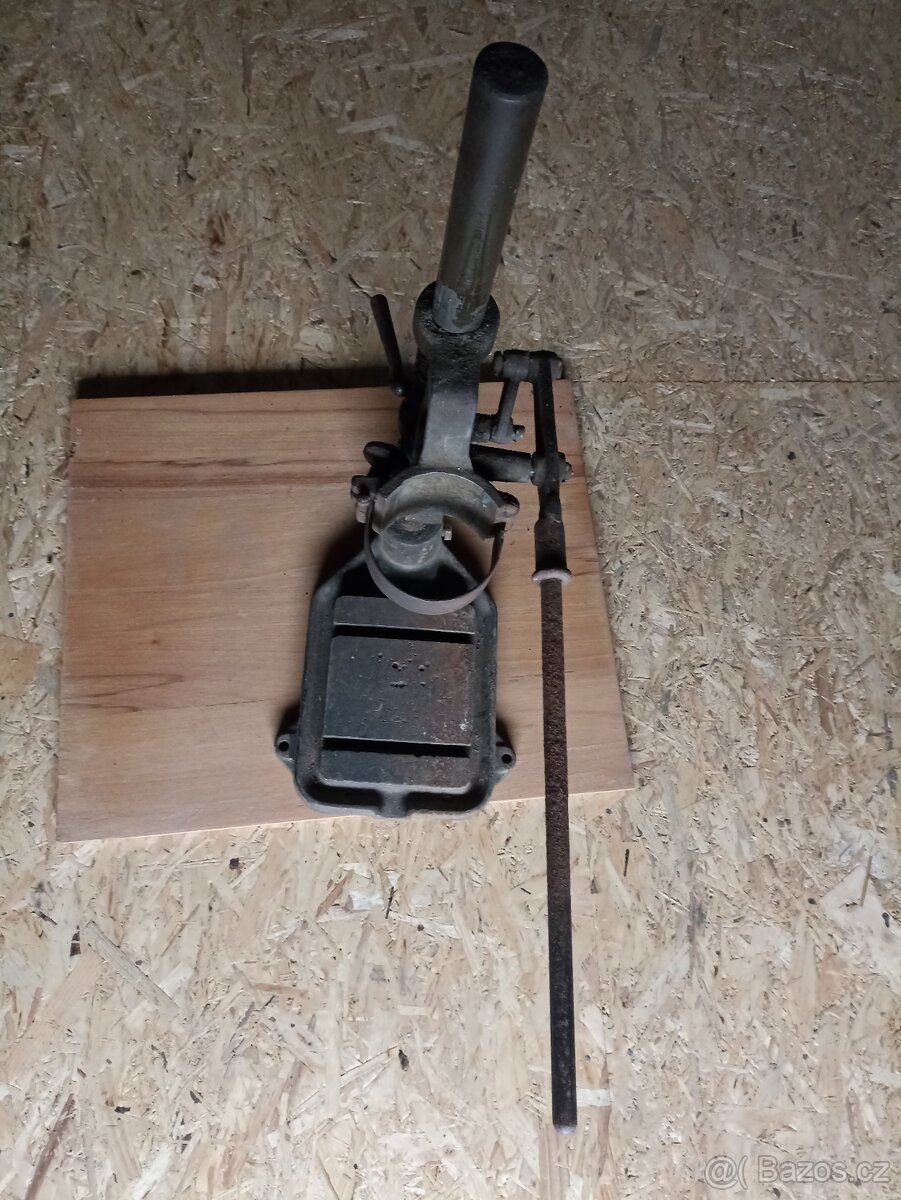 Stojan vrtačky historický - 4