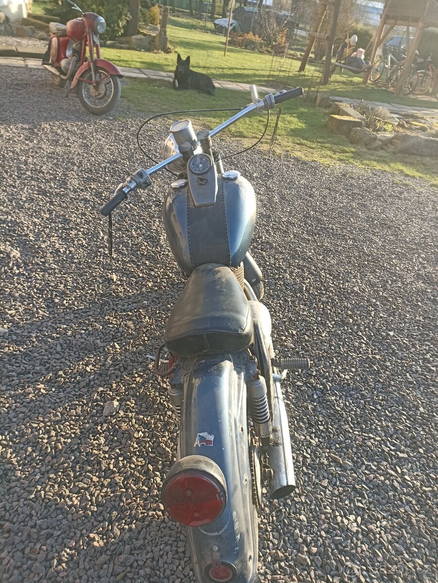 Jawa 250 stavba - 4