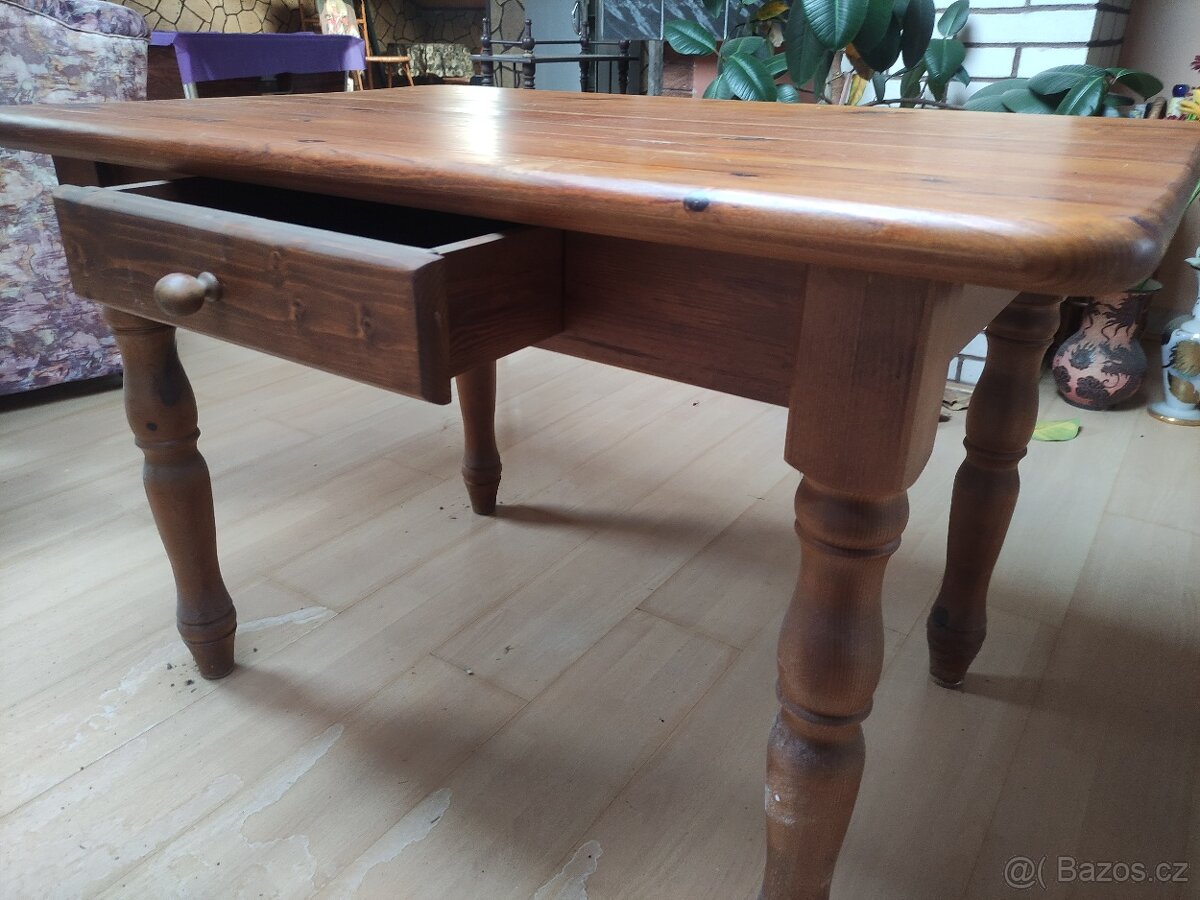 Jídelní stůl z masivu - 4