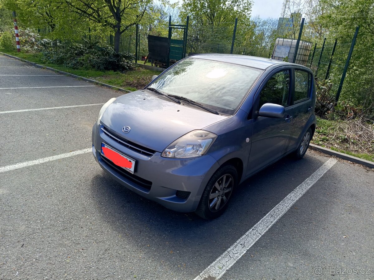 Daihatsu Sirion - 4
