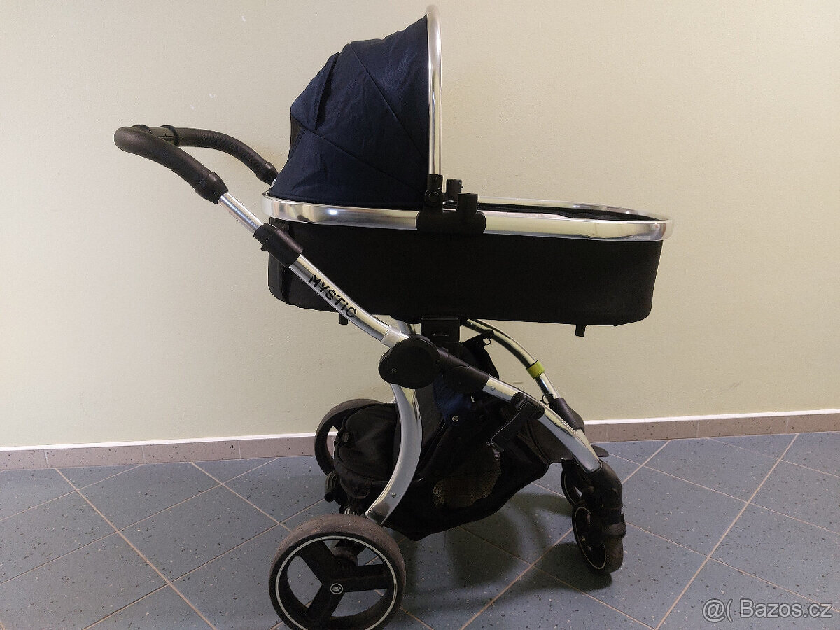 Kočárek + výbava - 4