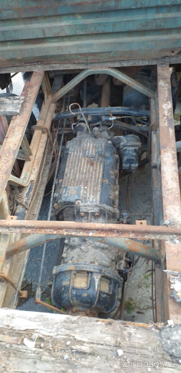 Tatra 813 VT 8x8 k renovaci - 4