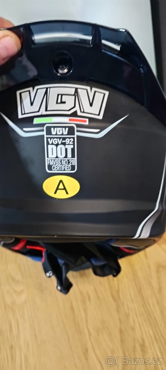 Nová nepoužitá helma - 4