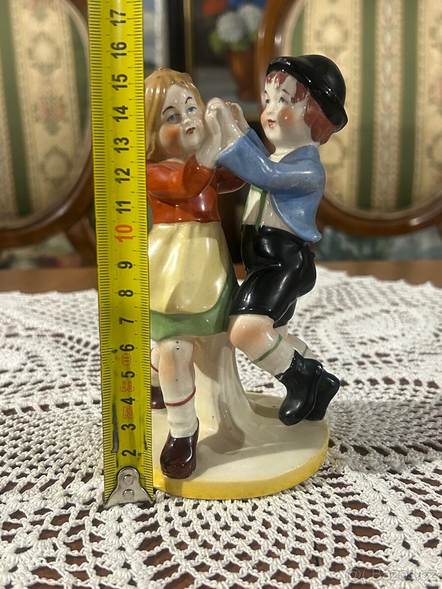 Porcelánová figurka tančící děti, Německo - 4