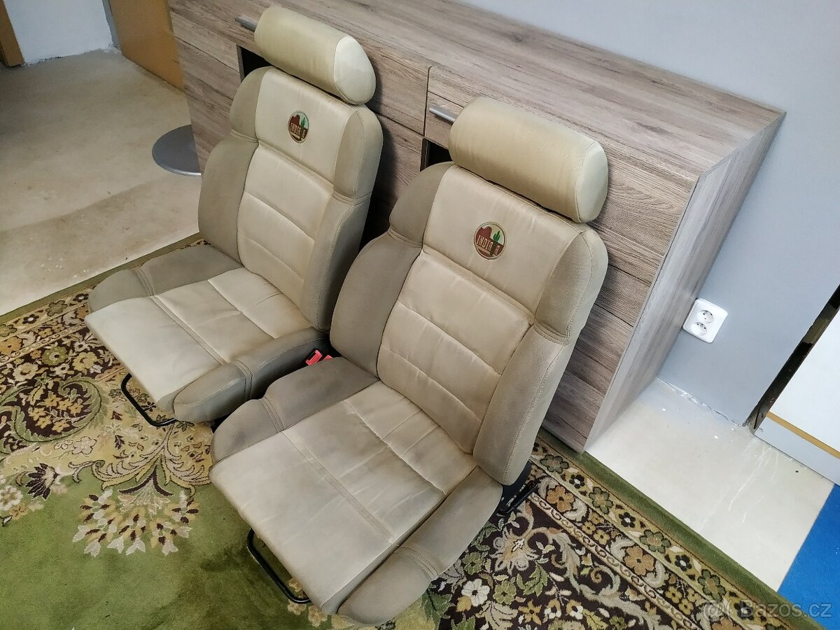 Peugeot 205 sedadla - 4