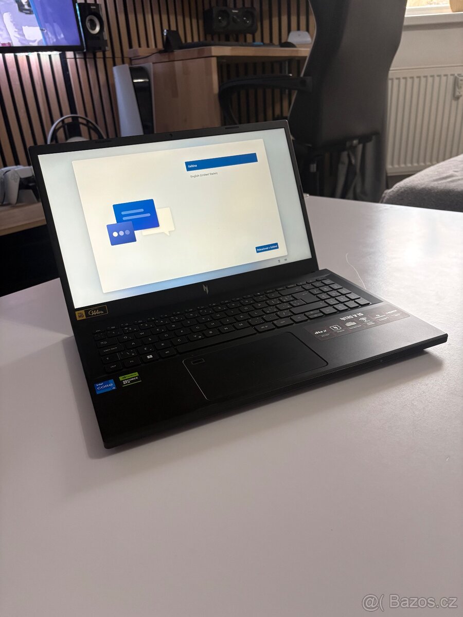 Herní notebook Acer Nitro V15 Black + příslušenství - 4