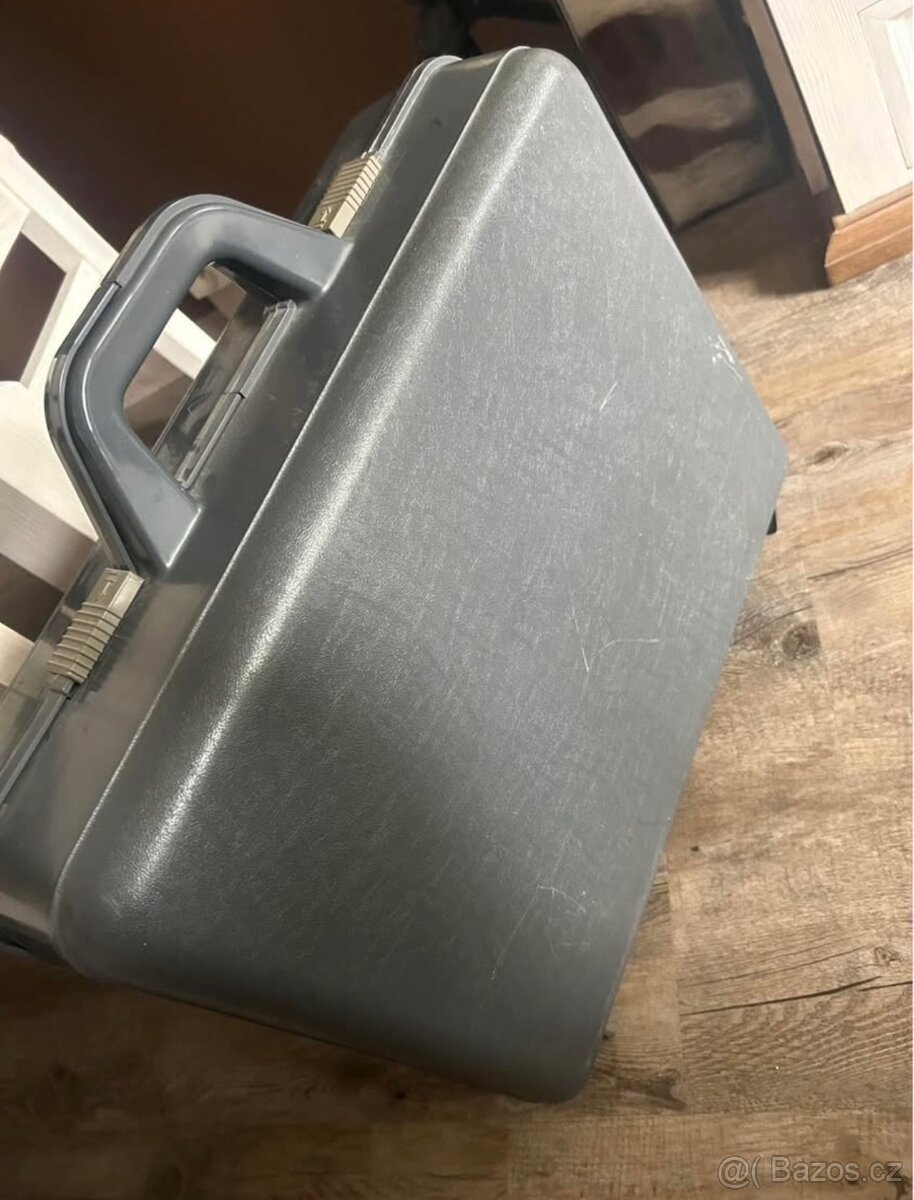 Psací stroj Consul - 4