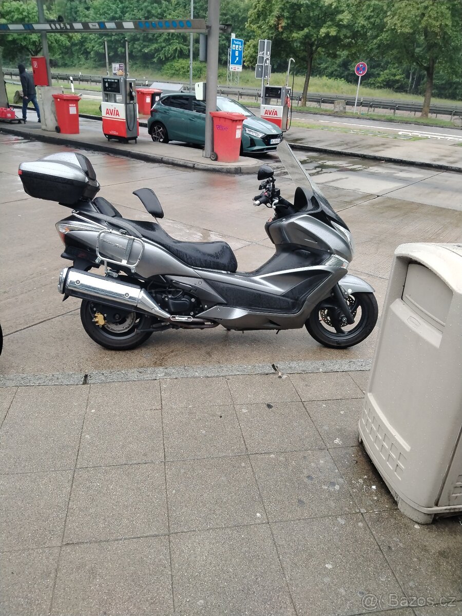 Honda - 4